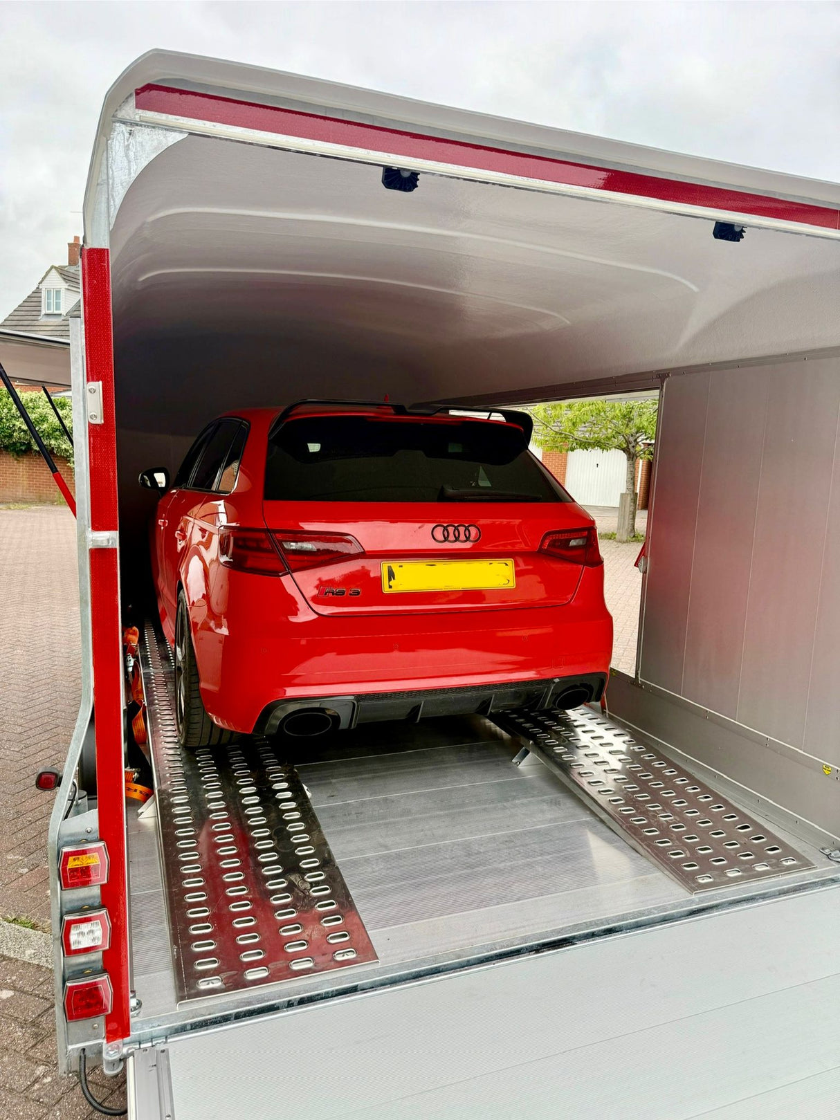 Debon Roadster C2000 Box Van Enclosed Car Transporter Trailer Grey