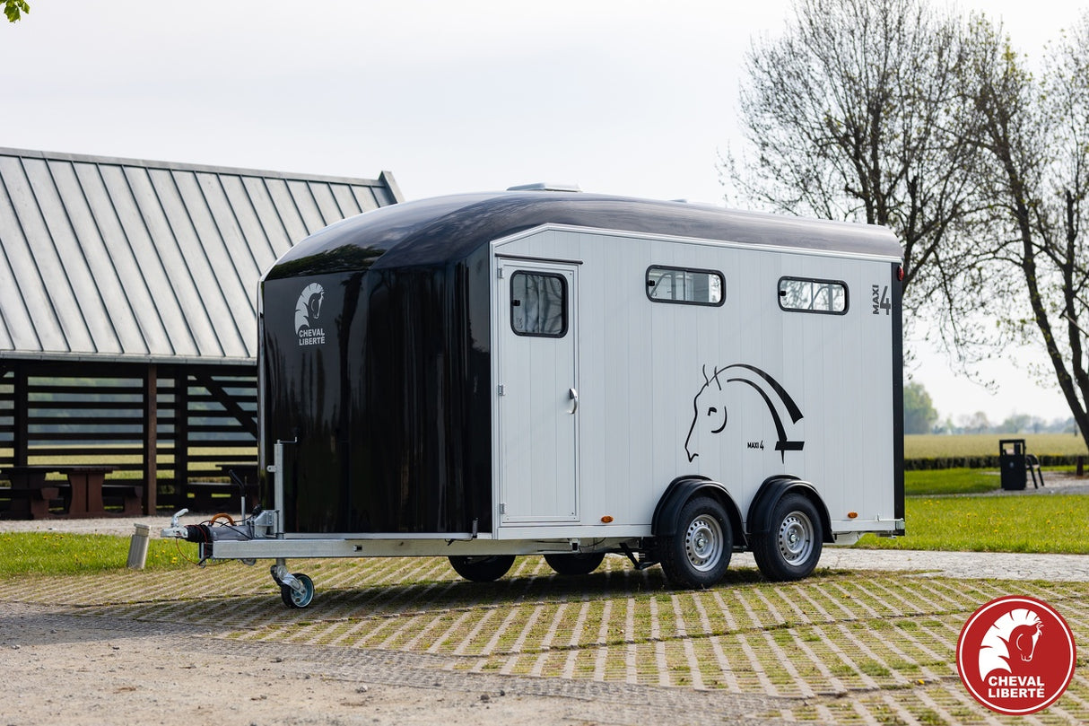 Cheval Liberte MAXI 4 Diagonal Loading Large Horse Trailer Herringbone With Built-in Tack Room