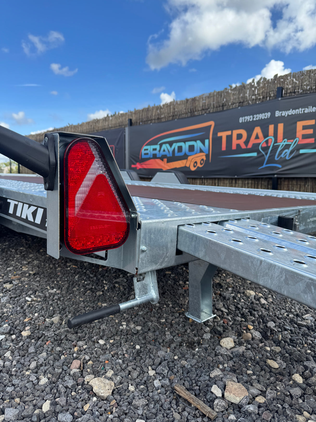 Tiki Auto 2850-DRB Car Transporter Trailer 5m x 2.09m 2850kg