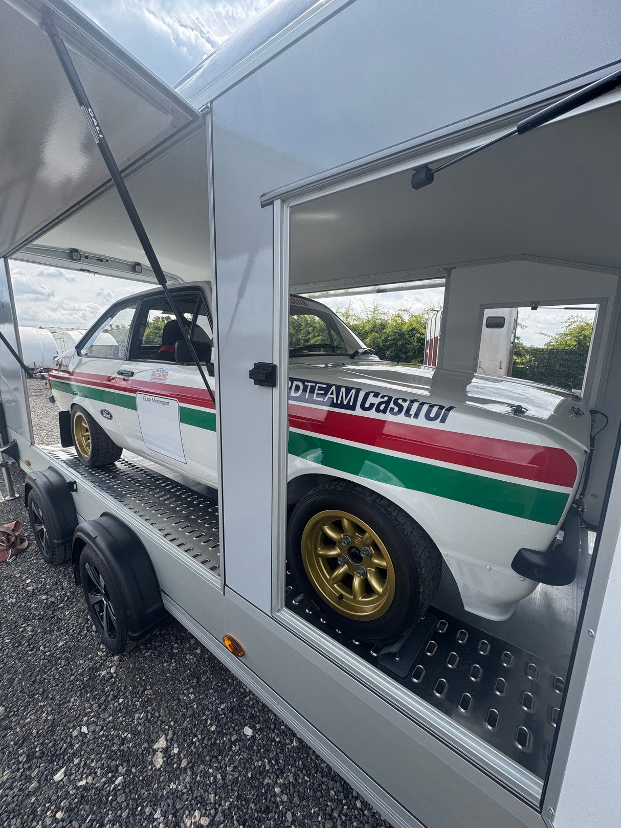 Debon Roadster C1000 Box Van Enclosed Vehicle Car Transporter Trailer 5.0m x 2.0m 3500Kg