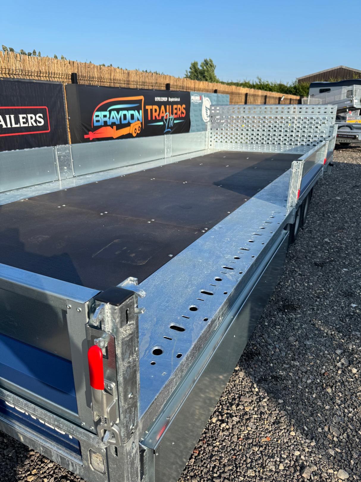 Brian James Connect Flatbed Trailer – 5.5m x 2.29m | 3.5T | Triple Axle | 10” Wheels 476-5522-35-3-10