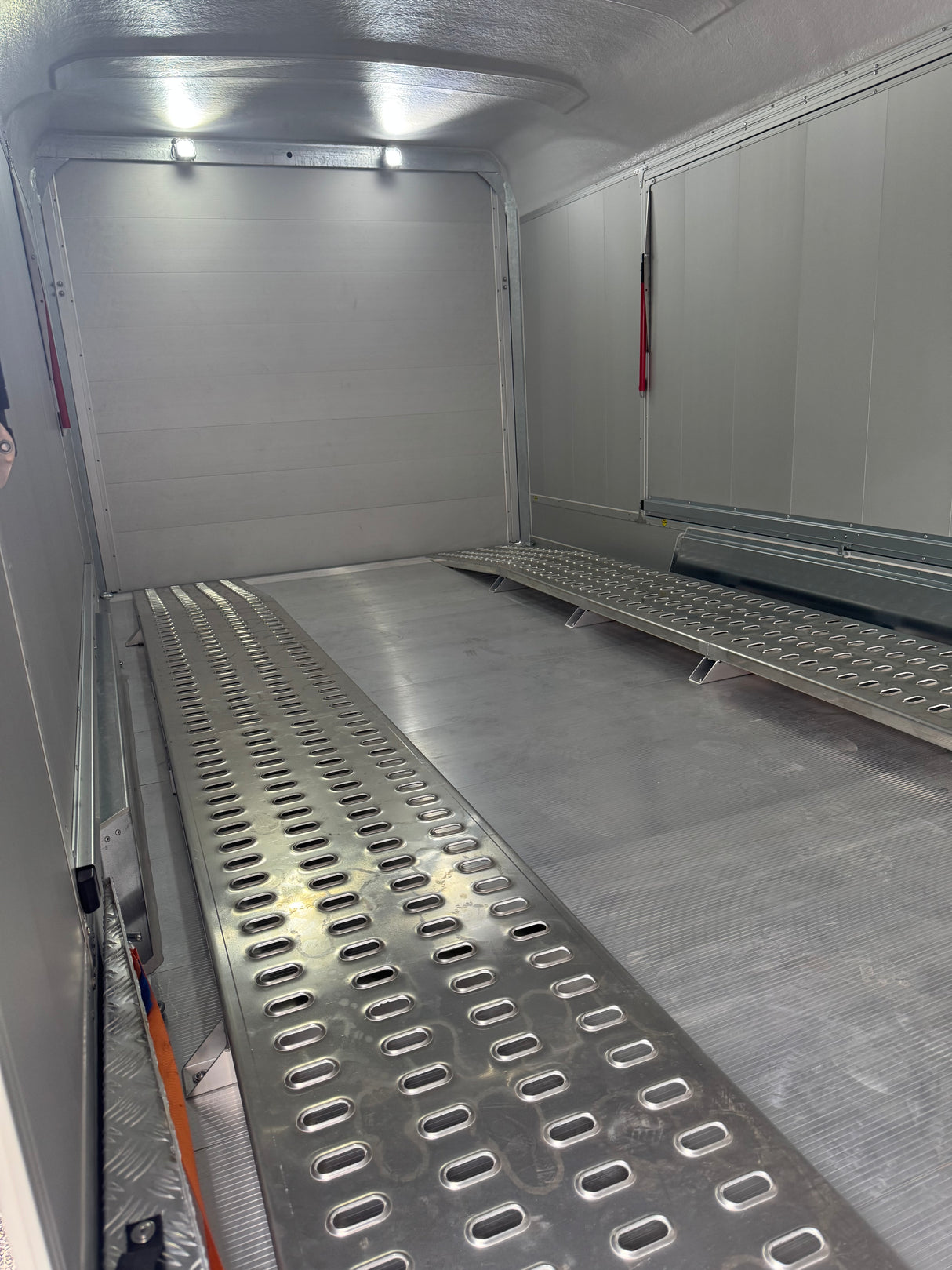 Debon Roadster C2000 Box Van Enclosed Car Transporter Trailer Grey