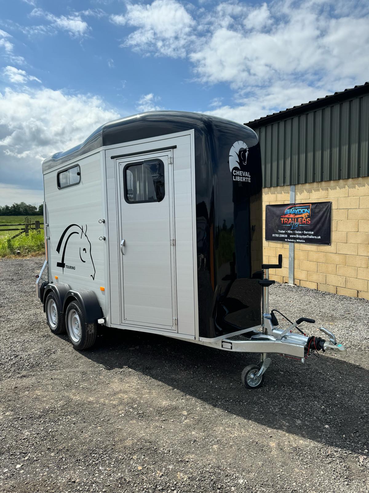 Cheval Liberte Touring Country with Tack Room 30th Anniversary Special Double Horse Box Trailer