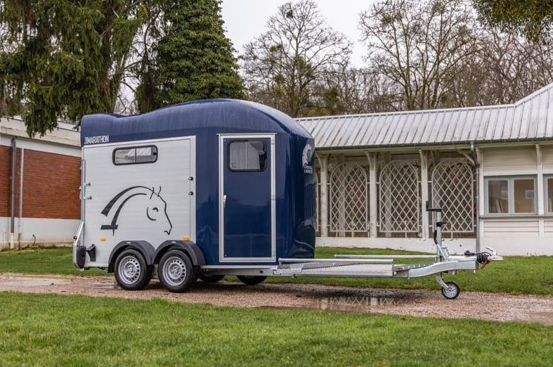 Cheval Liberte Gold Marathon Premium Two-Horse & Carriage Trailer