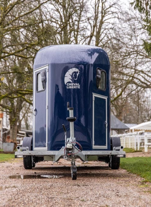 Cheval Liberte Gold Marathon Premium Two-Horse & Carriage Trailer