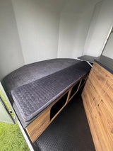 Cheval Liberte MAXI Living Signature Diagonal Loading Large Horse Trailer Herringbone