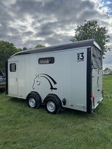 Cheval Liberte MAXI Living Signature Diagonal Loading Large Horse Trailer Herringbone
