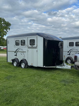 Cheval Liberte MAXI Living Signature Diagonal Loading Large Horse Trailer Herringbone