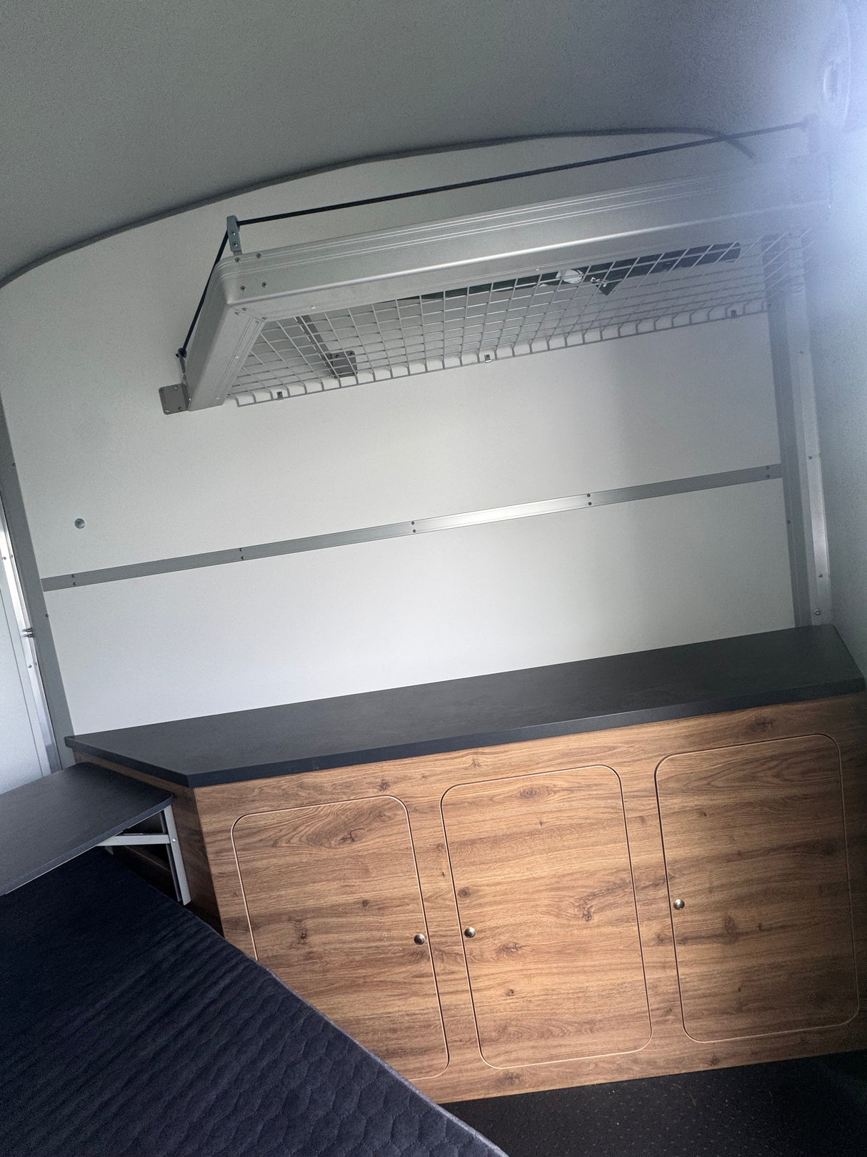 Cheval Liberte MAXI Living Signature Diagonal Loading Large Horse Trailer Herringbone