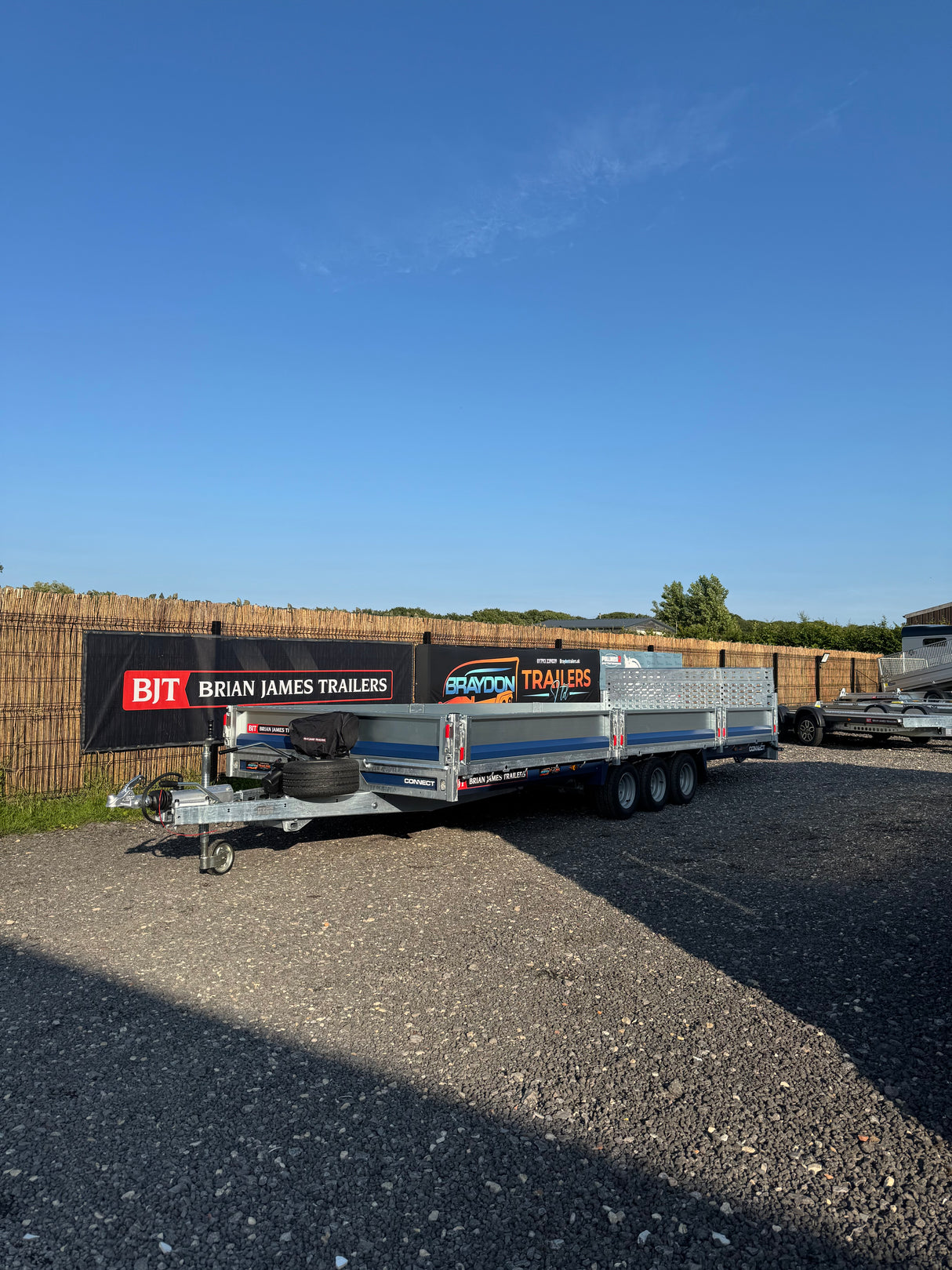 Brian James Connect Flatbed Trailer – 5.5m x 2.29m | 3.5T | Triple Axle | 10” Wheels 476-5522-35-3-10