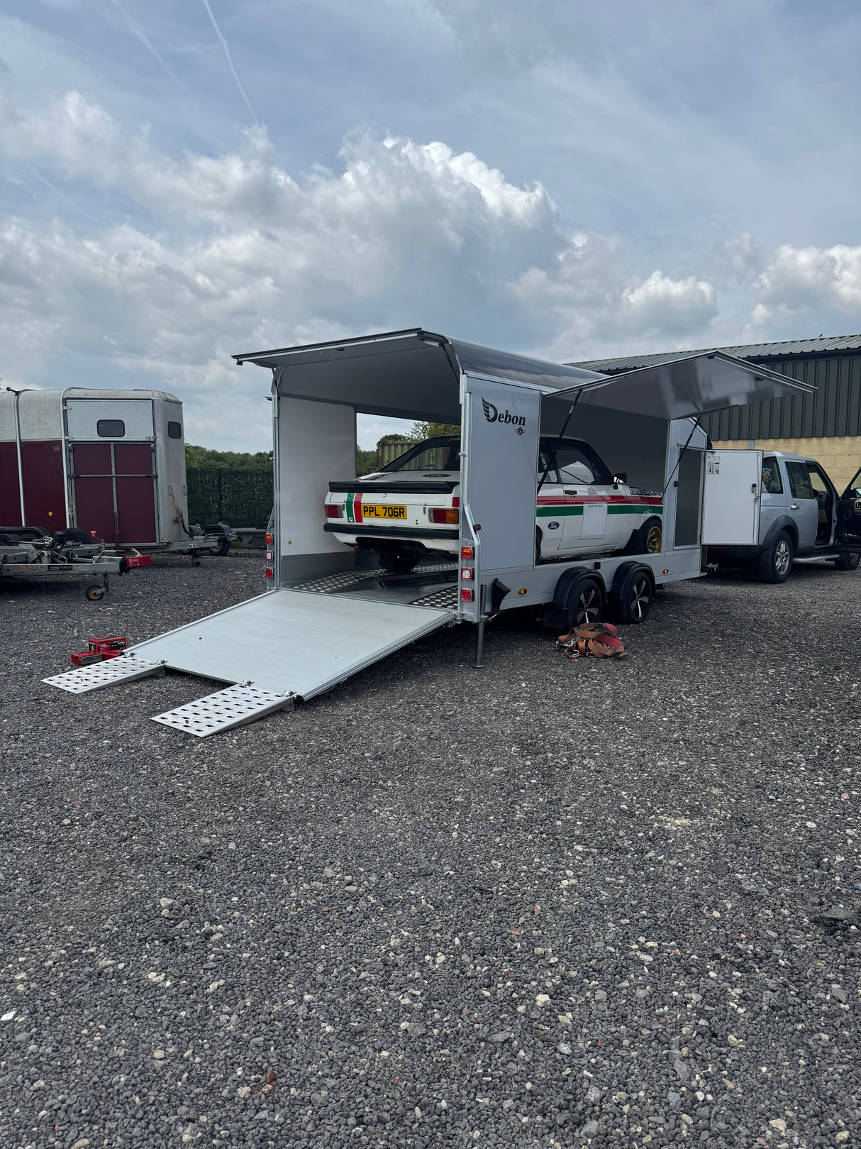 Debon Roadster C1000 Box Van Enclosed Vehicle Car Transporter Trailer 5.0m x 2.0m 3500Kg