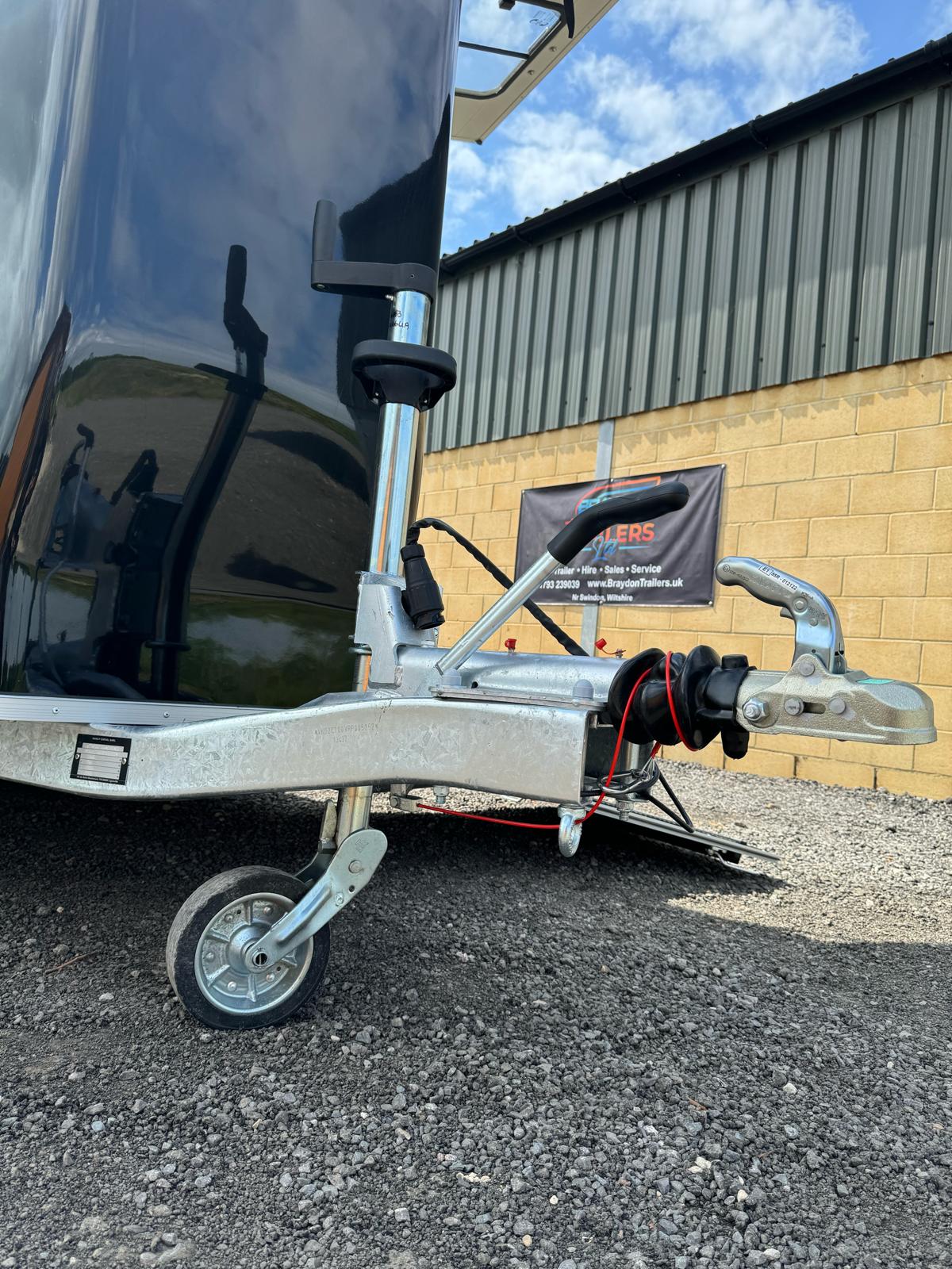 Cheval Liberte Touring Country with Tack Room 30th Anniversary Special Double Horse Box Trailer