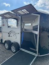 Cheval Liberte MAXI 2 Diagonal Loading Large Double Horse Trailer Herringbone With Built-in Tack Room