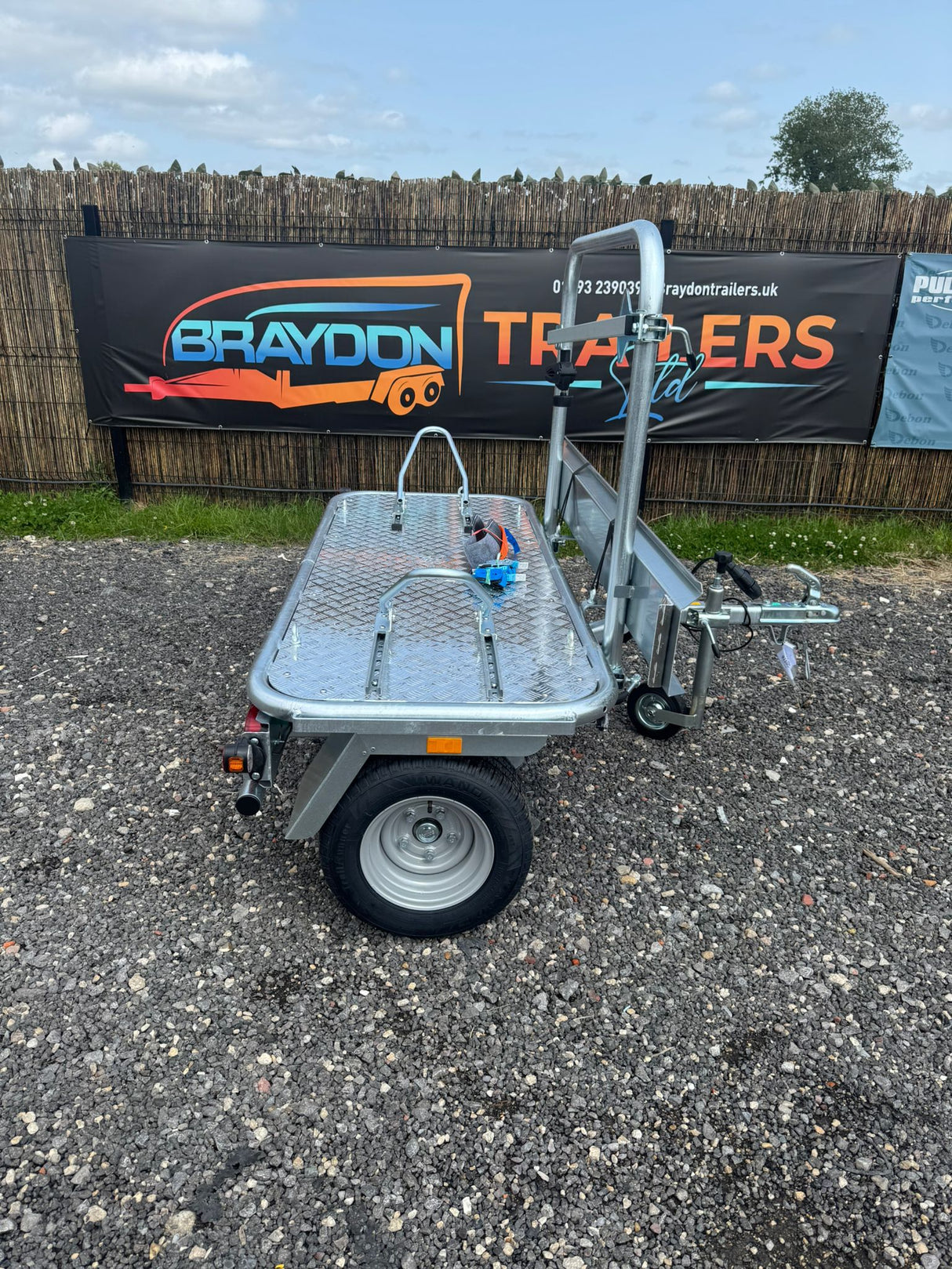 Debon Moto Compact Transverse Motorcycle Trailer