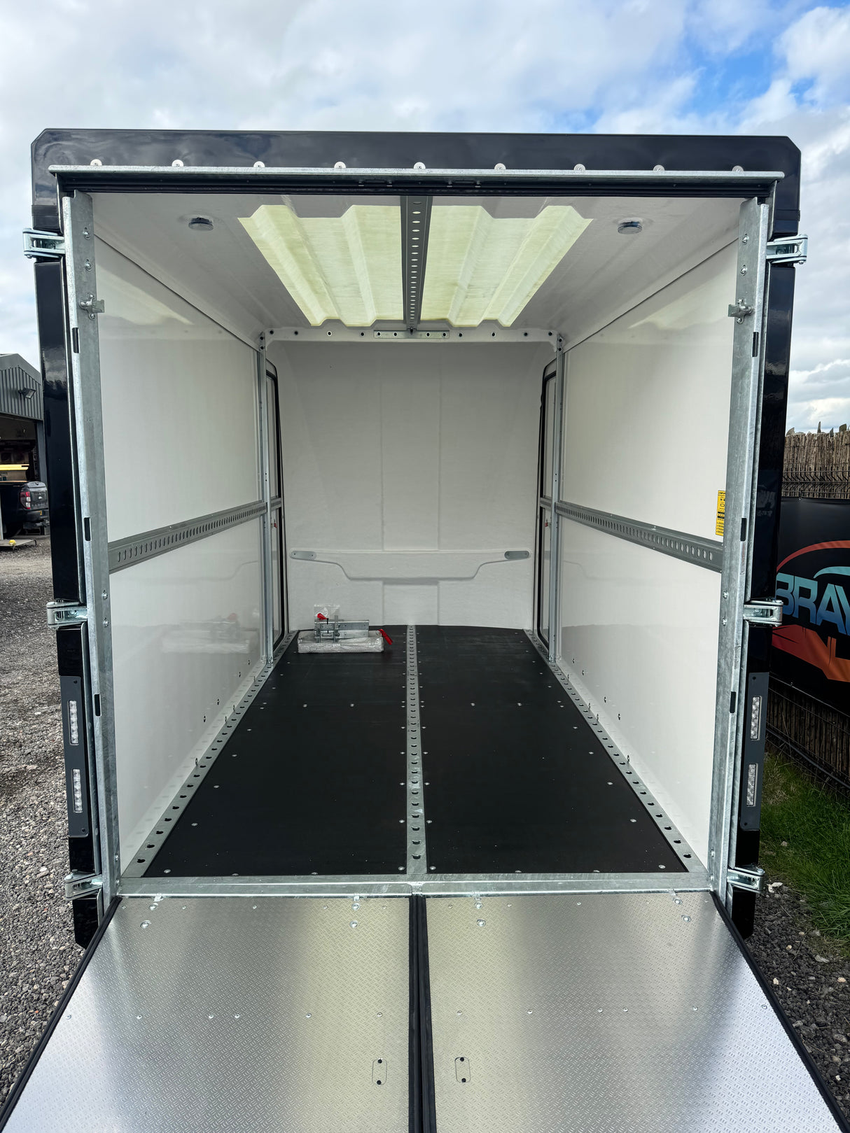 Brian James Box Van Trailer 600-3518-27-2-12-B 3.5m x 1.8m 2700 Kg Split Ramp Door