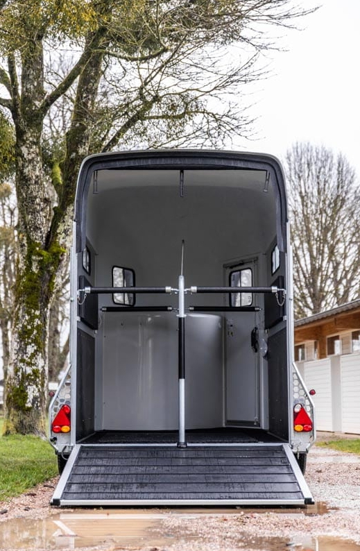 Cheval Liberte Gold Marathon Premium Two-Horse & Carriage Trailer